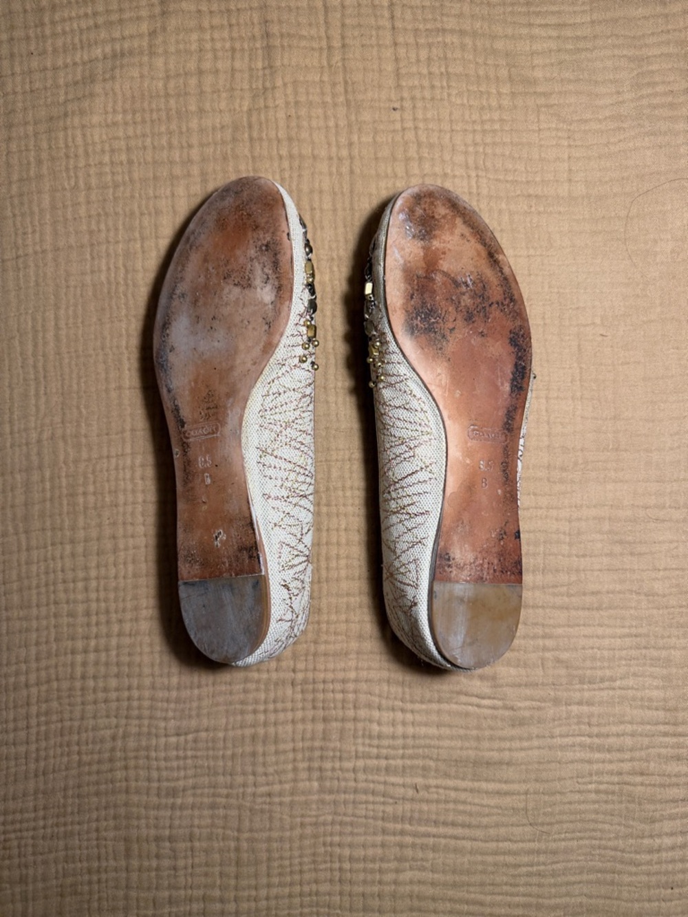 Coach Round-Toe Denisse Embellished Ballet Flats in Gold and Ivory Size 8.5 - Picture 8 of 9